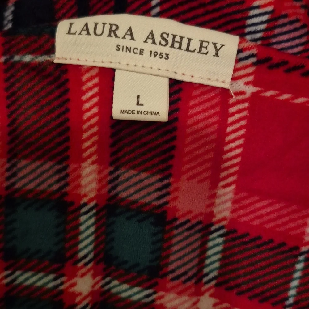Laura Ashley Red and Green Plaid Womens Pajama Set Sz Large - Picture 2 of 5